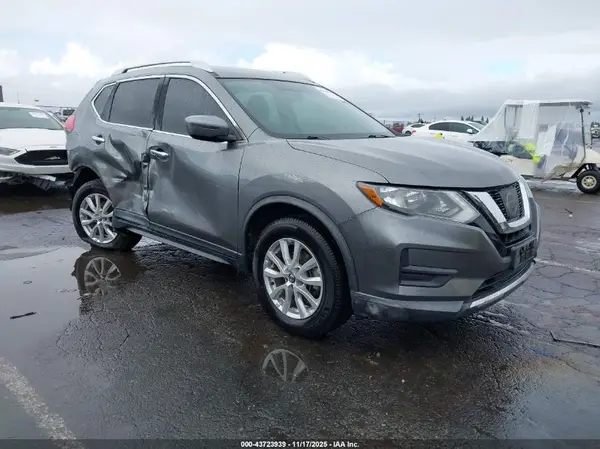 KNMAT2MV6HP585389 2017 NISSAN ROGUE - Image 1