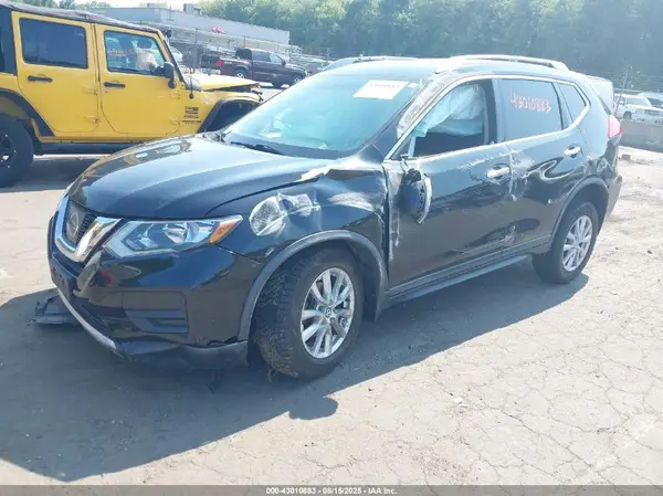 KNMAT2MV6HP596439 2017 NISSAN ROGUE - Image 2