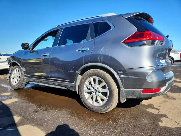 KNMAT2MV6HP599339 2017 NISSAN ROGUE - Image 2