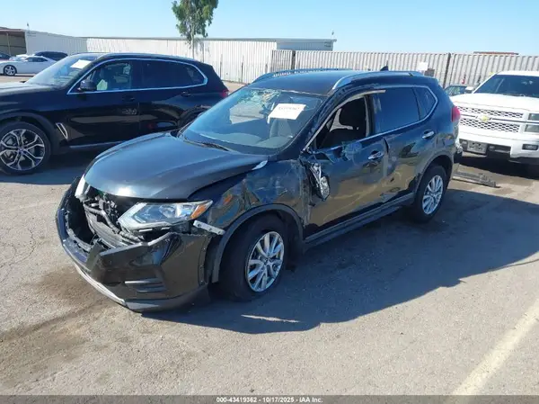 KNMAT2MV6HP600103 2017 NISSAN ROGUE - Image 2