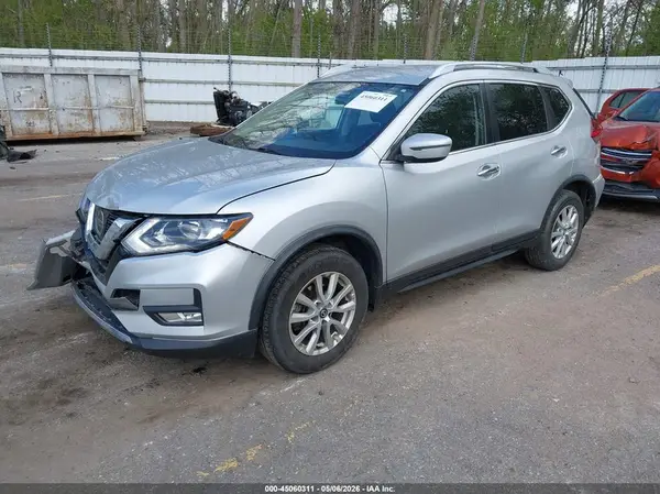 KNMAT2MV6HP601669 2017 NISSAN ROGUE - Image 2