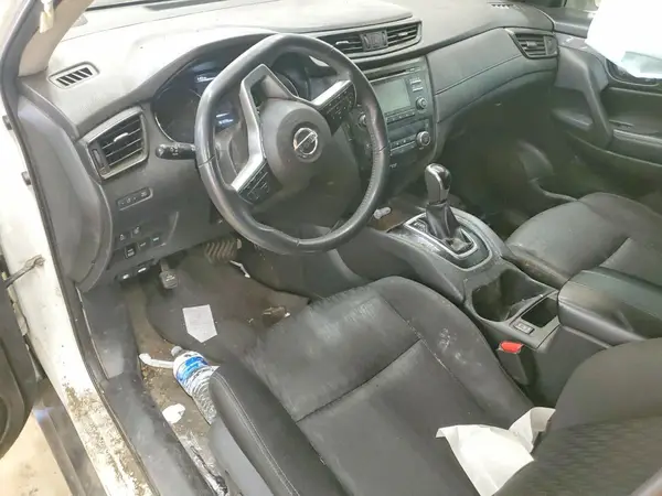 KNMAT2MV6HP602367 2017 NISSAN ROGUE - Image 8
