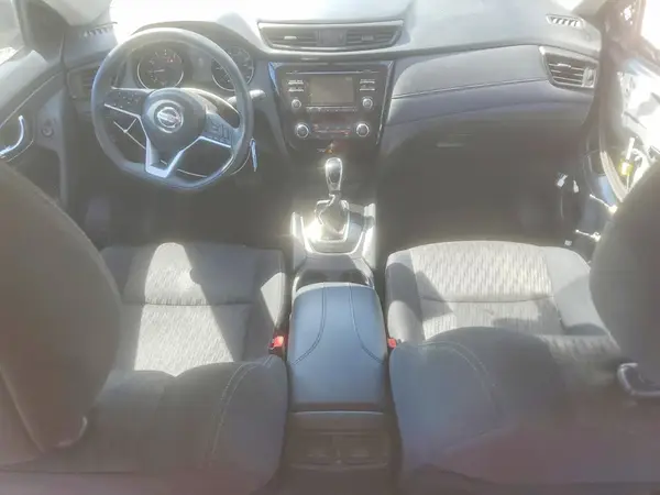 KNMAT2MV6HP604748 2017 NISSAN ROGUE - Image 8