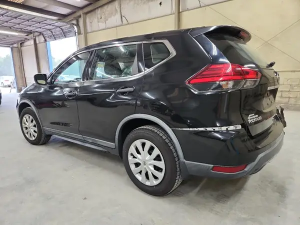KNMAT2MV6HP605429 2017 NISSAN ROGUE - Image 2