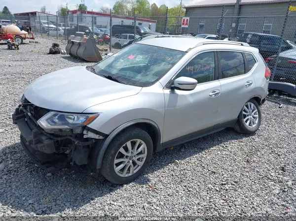KNMAT2MV6HP608640 2017 NISSAN ROGUE - Image 2
