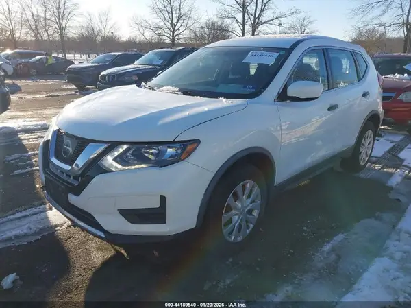 KNMAT2MV6HP613062 2017 NISSAN ROGUE - Image 2