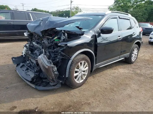 KNMAT2MV6HP613577 2017 NISSAN ROGUE - Image 2