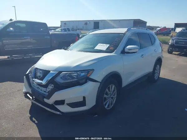 KNMAT2MV6HP614339 2017 NISSAN ROGUE - Image 2