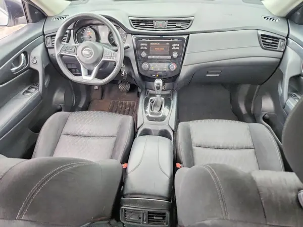 KNMAT2MV6HP618147 2017 NISSAN ROGUE - Image 8