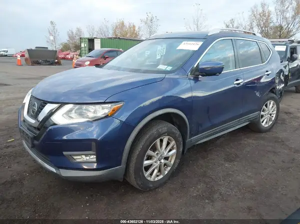 KNMAT2MV6HP618343 2017 NISSAN ROGUE - Image 2