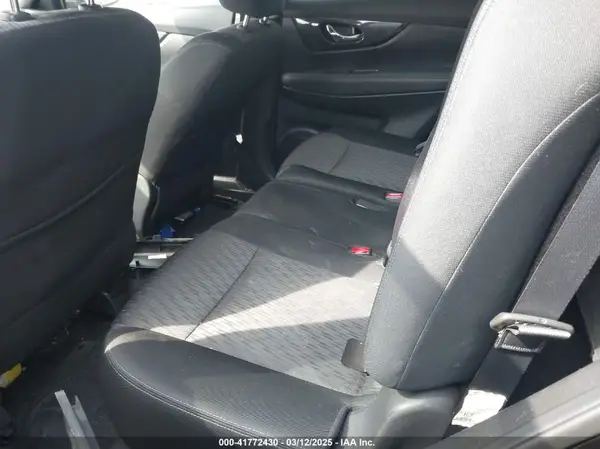 KNMAT2MV6JP502114 2018 NISSAN ROGUE - Image 8