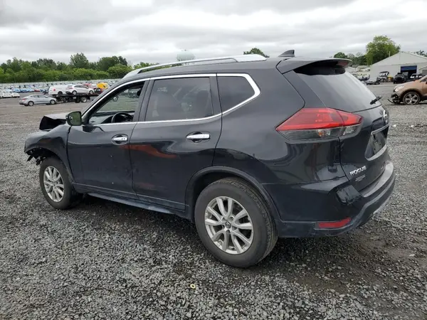 KNMAT2MV6JP503201 2018 NISSAN ROGUE - Image 2