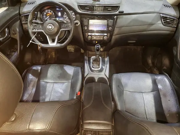 KNMAT2MV6JP503666 2018 NISSAN ROGUE - Image 8