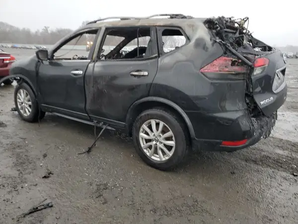 KNMAT2MV6JP503893 2018 NISSAN ROGUE - Image 2