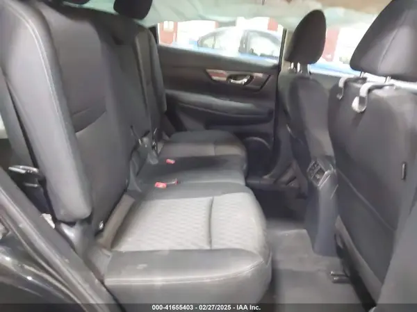 KNMAT2MV6JP504977 2018 NISSAN ROGUE - Image 8