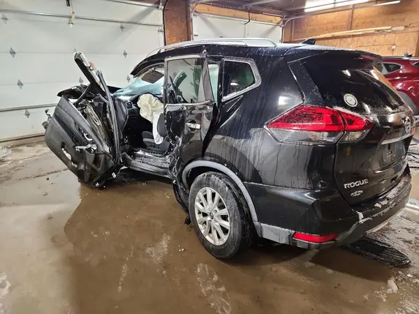 KNMAT2MV6JP506423 2018 NISSAN ROGUE - Image 2