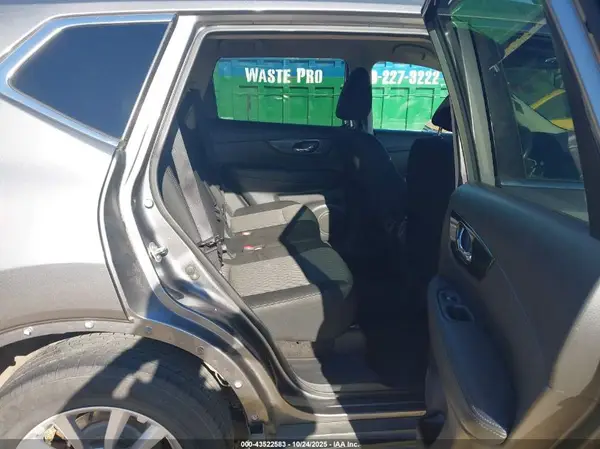 KNMAT2MV6JP507216 2018 NISSAN ROGUE - Image 8