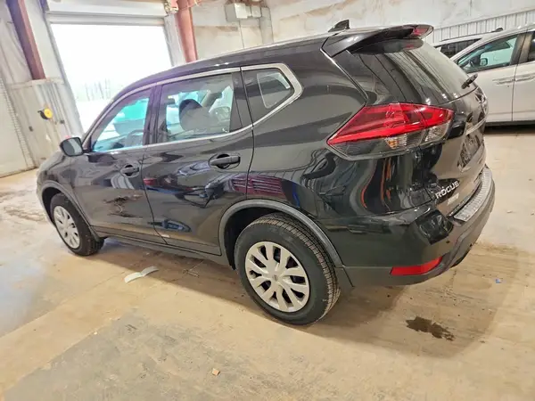 KNMAT2MV6JP507474 2018 NISSAN ROGUE - Image 2