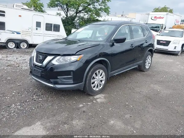 KNMAT2MV6JP511976 2018 NISSAN ROGUE - Image 2