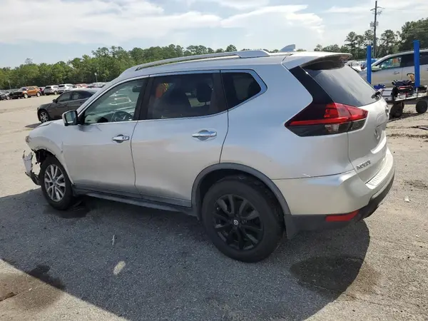 KNMAT2MV6JP512996 2018 NISSAN ROGUE - Image 2