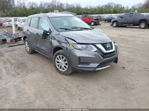 KNMAT2MV6JP519348 2018 NISSAN ROGUE - Image 1