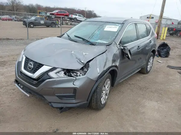 KNMAT2MV6JP519348 2018 NISSAN ROGUE - Image 2