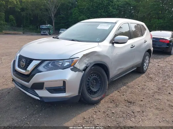 KNMAT2MV6JP519964 2018 NISSAN ROGUE - Image 2