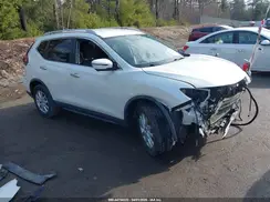 KNMAT2MV6JP520371 2018 NISSAN ROGUE