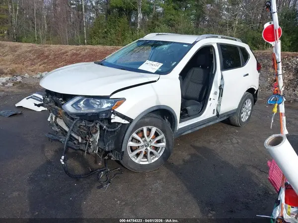 KNMAT2MV6JP520371 2018 NISSAN ROGUE - Image 2