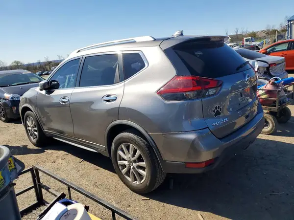 KNMAT2MV6JP520421 2018 NISSAN ROGUE - Image 2
