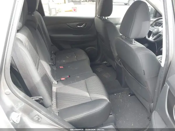 KNMAT2MV6JP520581 2018 NISSAN ROGUE - Image 8