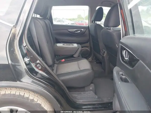 KNMAT2MV6JP524856 2018 NISSAN ROGUE - Image 8
