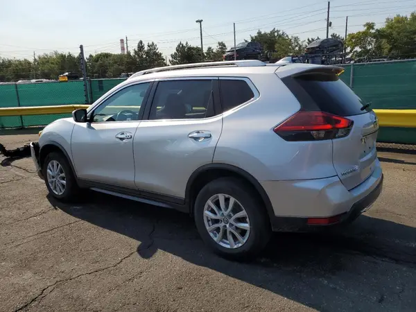 KNMAT2MV6JP528678 2018 NISSAN ROGUE - Image 2