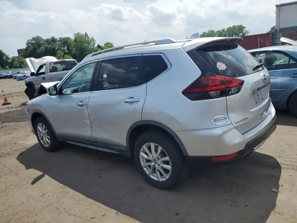 KNMAT2MV6JP529135 2018 NISSAN ROGUE - Image 2