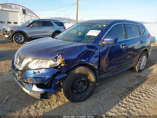 KNMAT2MV6JP529362 2018 NISSAN ROGUE - Image 2