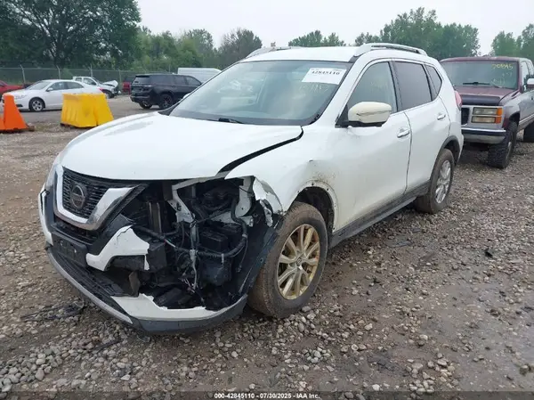 KNMAT2MV6JP531645 2018 NISSAN ROGUE - Image 2