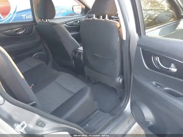 KNMAT2MV6JP538806 2018 NISSAN ROGUE - Image 8