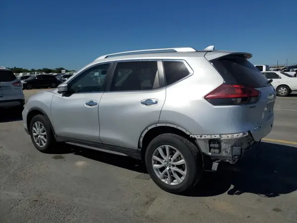 KNMAT2MV6JP540152 2018 NISSAN ROGUE - Image 2