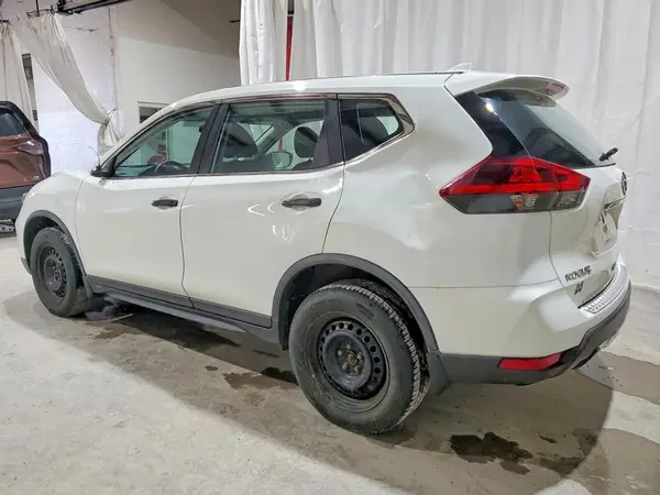 KNMAT2MV6JP540409 2018 NISSAN ROGUE - Image 2