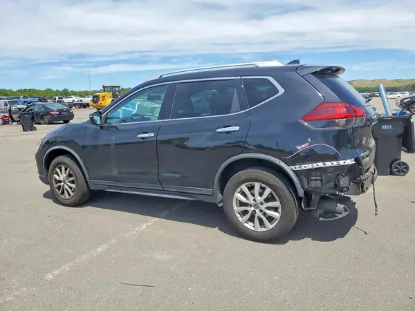 KNMAT2MV6JP541849 2018 NISSAN ROGUE - Image 2