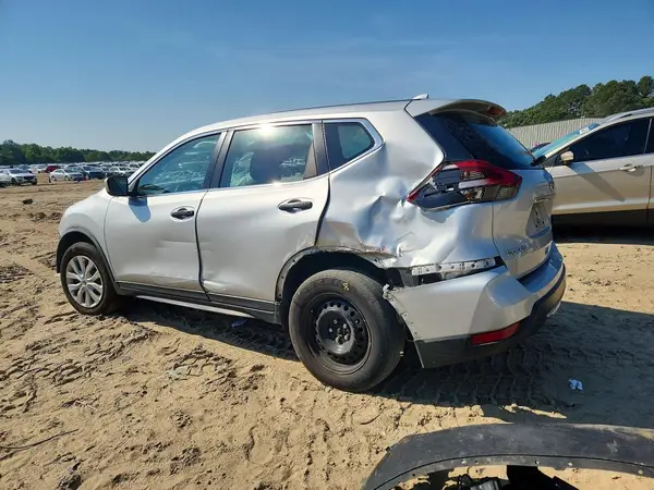 KNMAT2MV6JP544931 2018 NISSAN ROGUE - Image 2