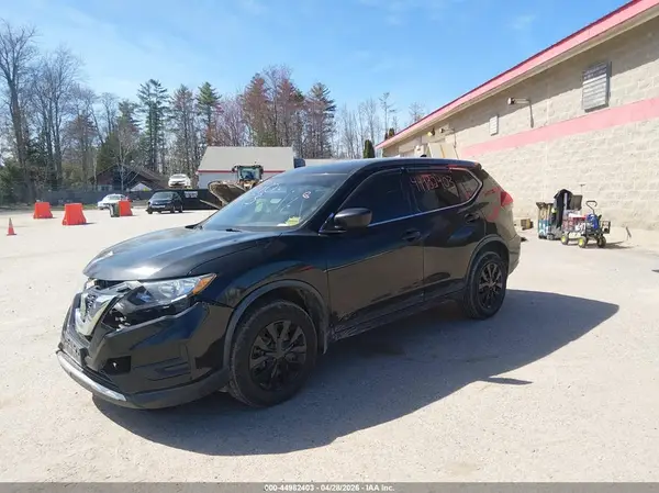 KNMAT2MV6JP545948 2018 NISSAN ROGUE - Image 2