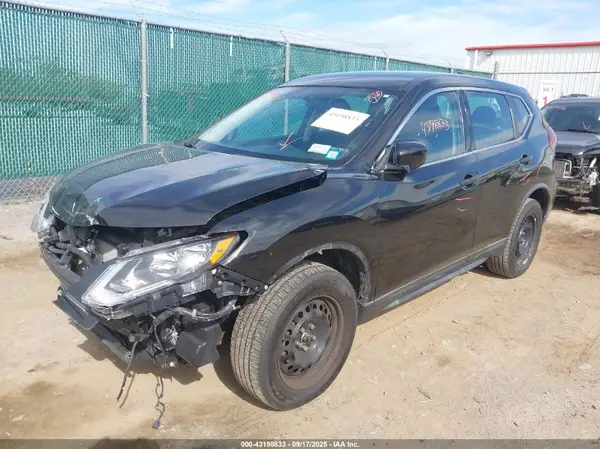 KNMAT2MV6JP547067 2018 NISSAN ROGUE - Image 2