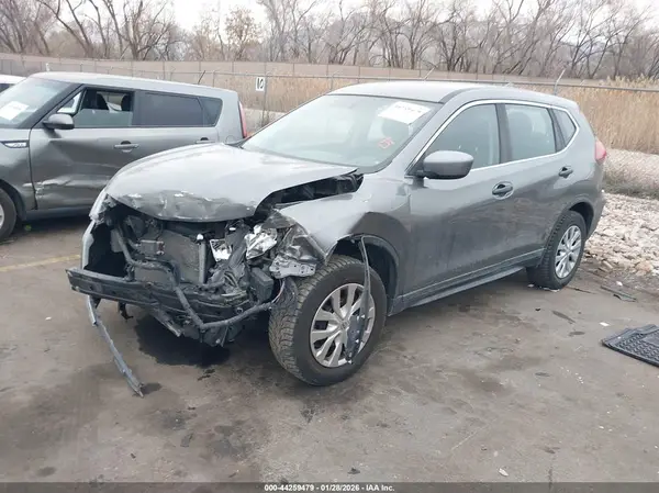KNMAT2MV6JP547912 2018 NISSAN ROGUE - Image 2