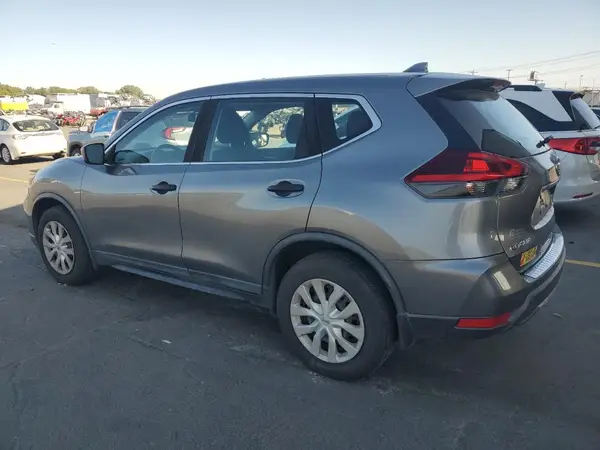 KNMAT2MV6JP552222 2018 NISSAN ROGUE - Image 2