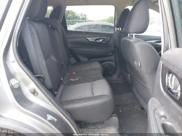 KNMAT2MV6JP555041 2018 NISSAN ROGUE - Image 8