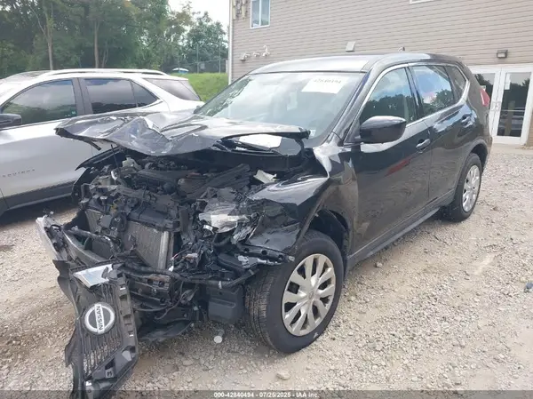 KNMAT2MV6JP556416 2018 NISSAN ROGUE - Image 2