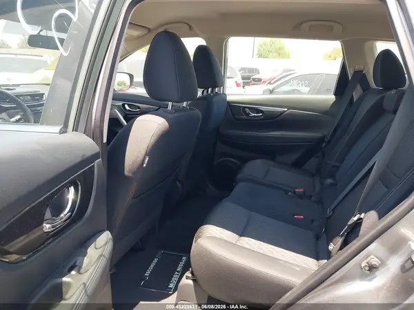 KNMAT2MV6JP560983 2018 NISSAN ROGUE - Image 8