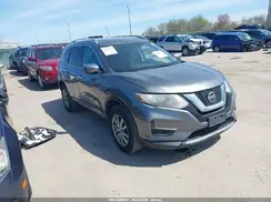 KNMAT2MV6JP569246 2018 NISSAN ROGUE