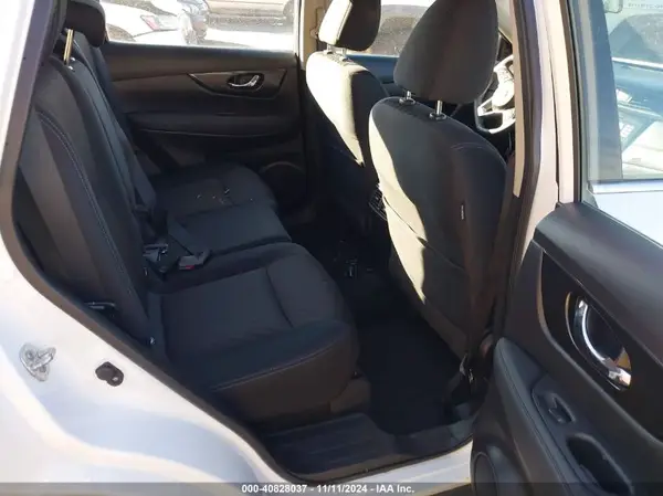 KNMAT2MV6JP571840 2018 NISSAN ROGUE - Image 8